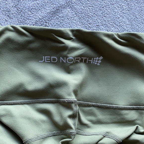 Jed North Lotus leggings in olive - Picture 3 of 3